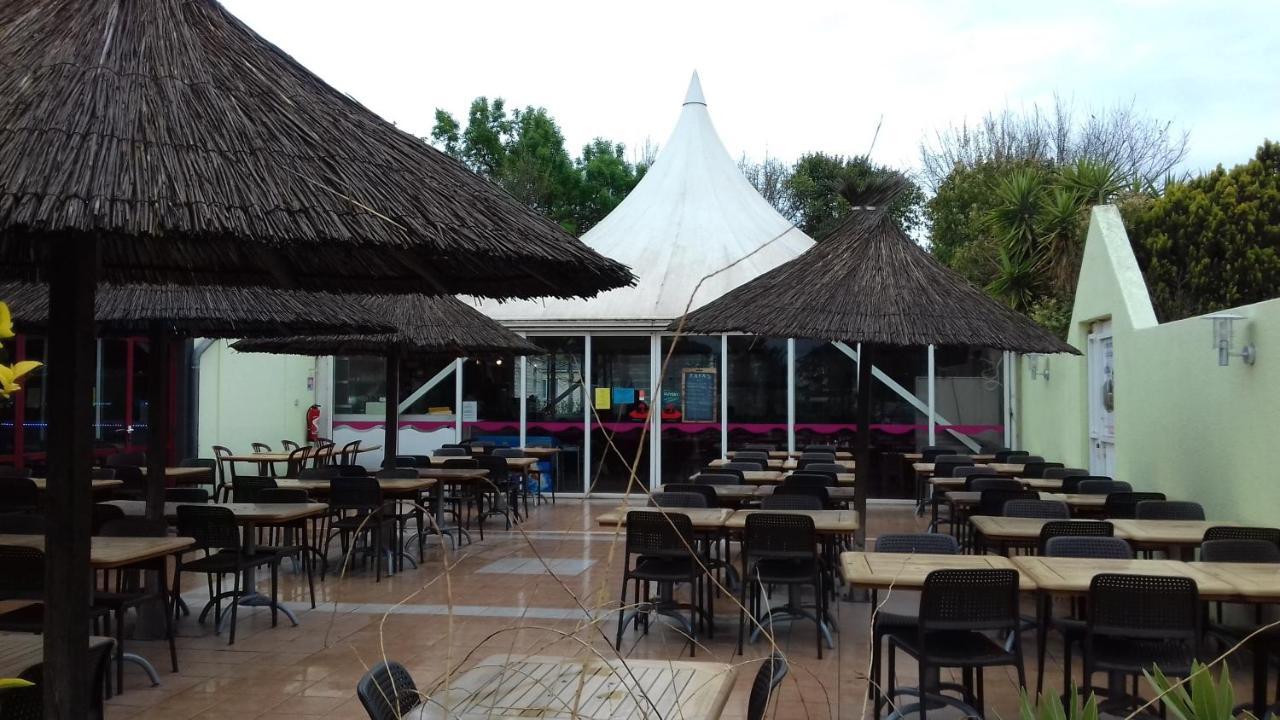 La Carabasse Hotel Vias Exterior photo