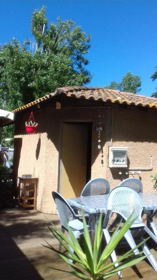 La Carabasse Hotel Vias Exterior photo